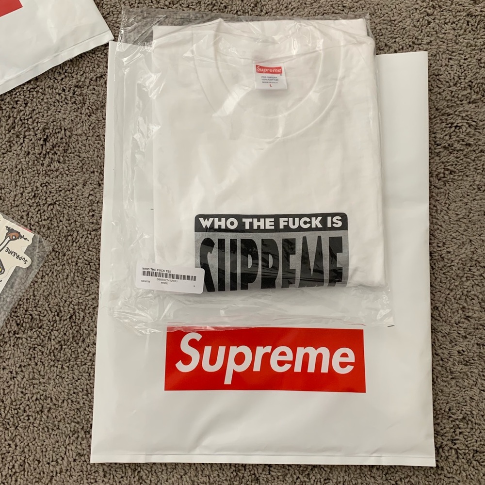 NEW Supreme tee make an offer - Picture 1 of 3